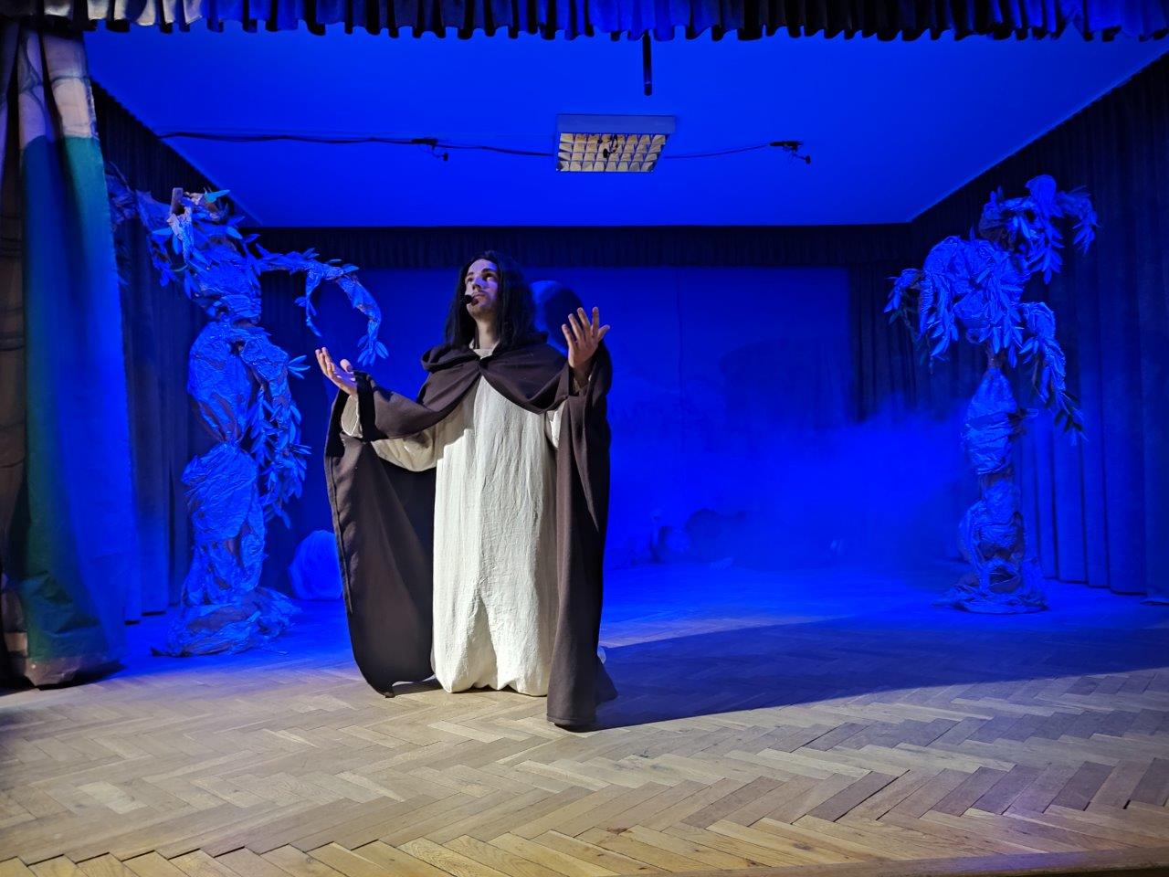 Spektakl „Misterium Męki Pańskiej” przedstawiony przez Grupę Teatralną  KÓŁKOWO